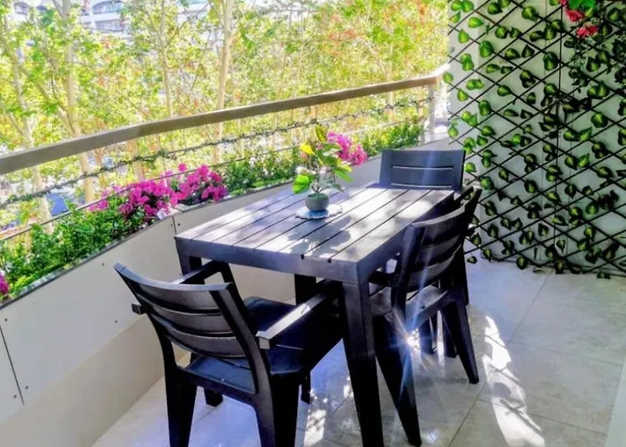 Domuum Holidays - Formentor * Салоу